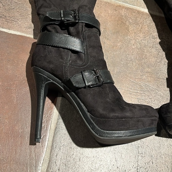 G by Guess Stiletto Black zip up boots 5” heel & strap design Sz 10 - Picture 6 of 9